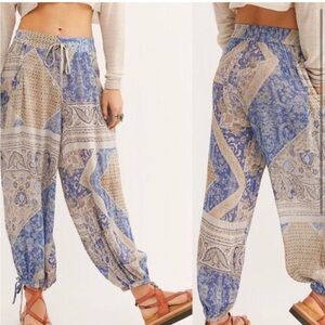 Free people begonia balloon pants icy blue combo size XS 💙🩶